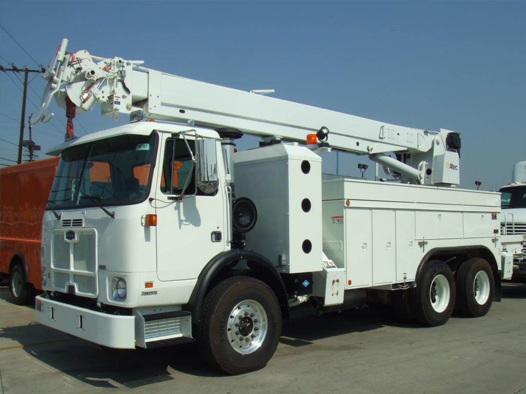 Autocar Expeditor ACX Crane Truck - Streets & Sanitation Truck