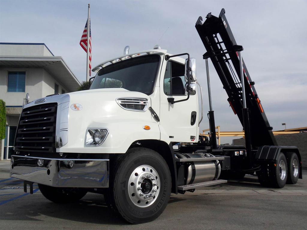 Freightliner 114sd Rolloff Truck