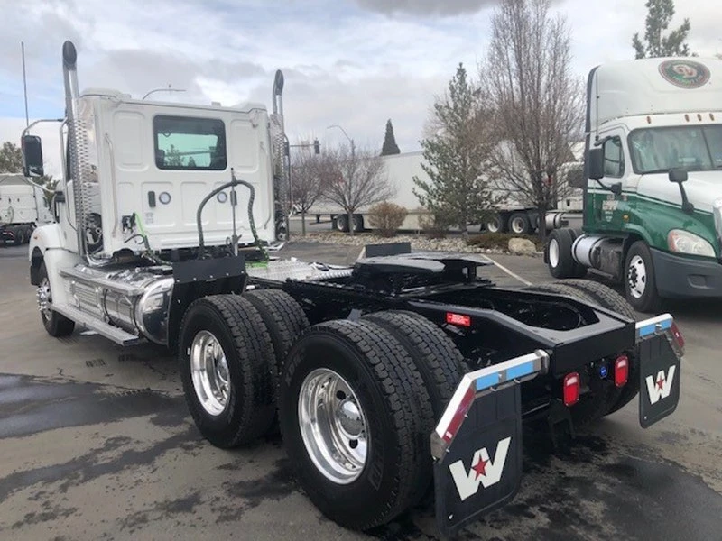 Velocity Truck Centers