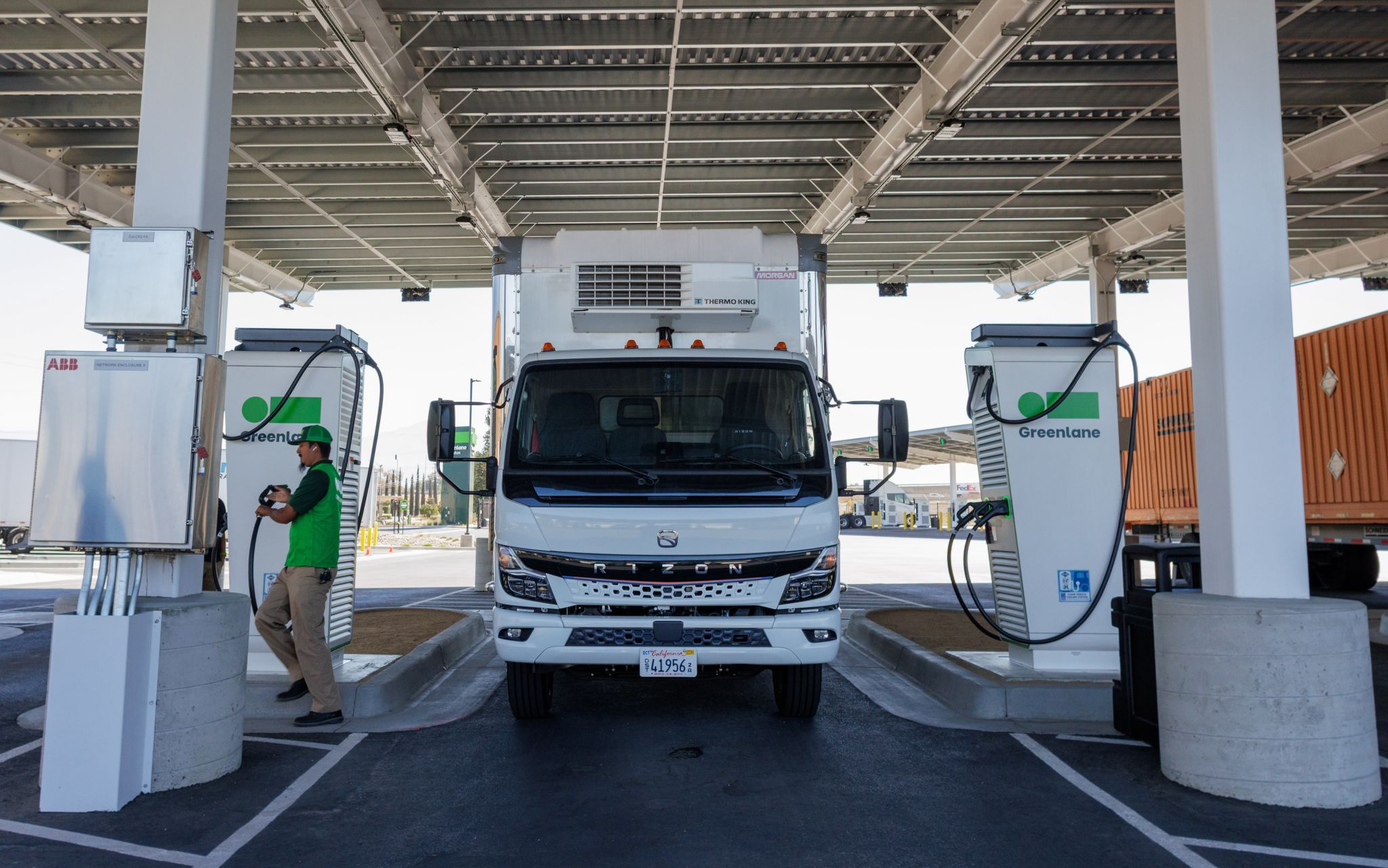 Velocity Truck Centers Becomes First Dealer to Join Greenlane’s “Charge On Us” Program