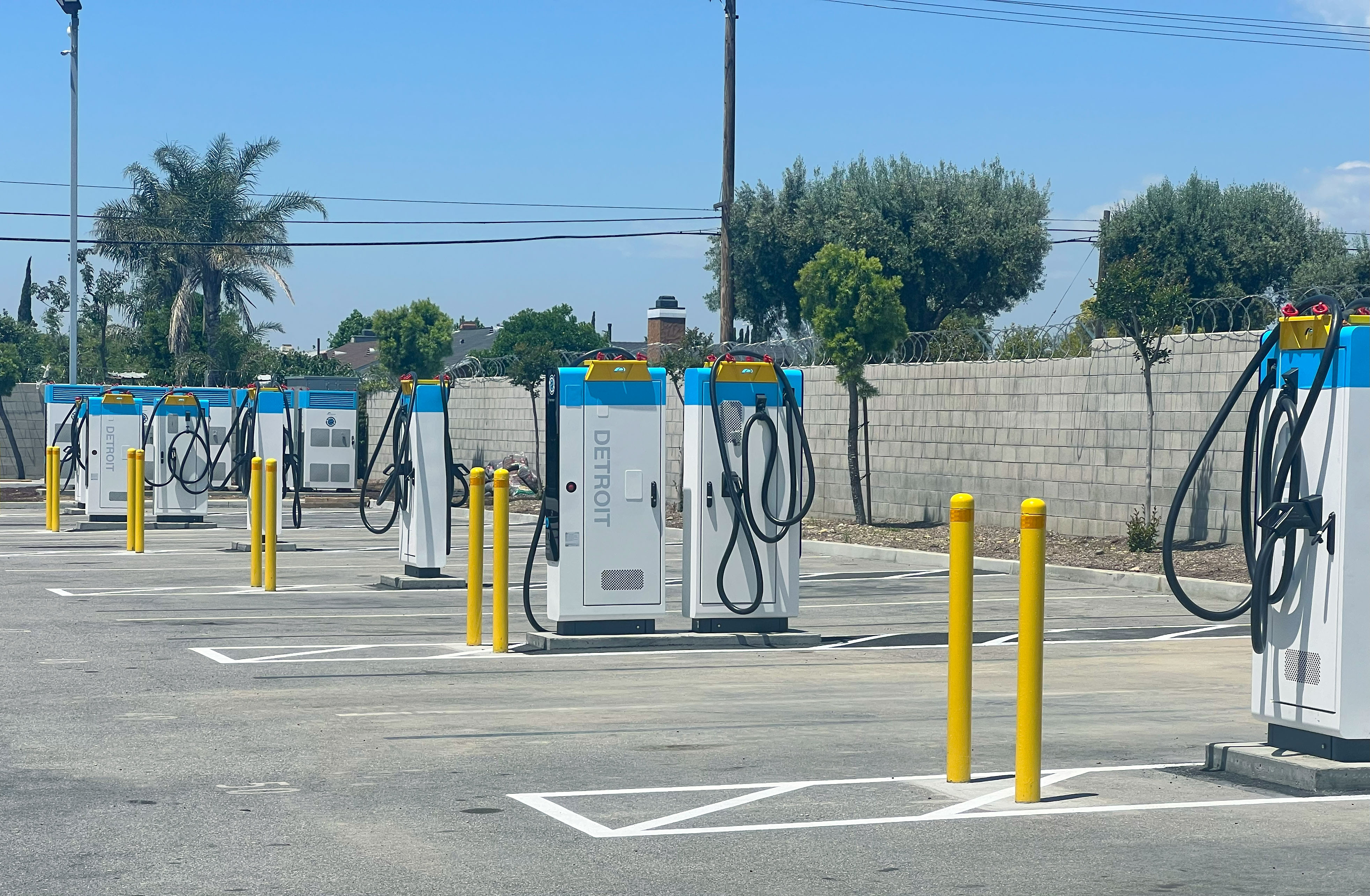 Velocity Truck Rental & Leasing Powers Up Electromobility with 47 New High-Powered Chargers in Southern California