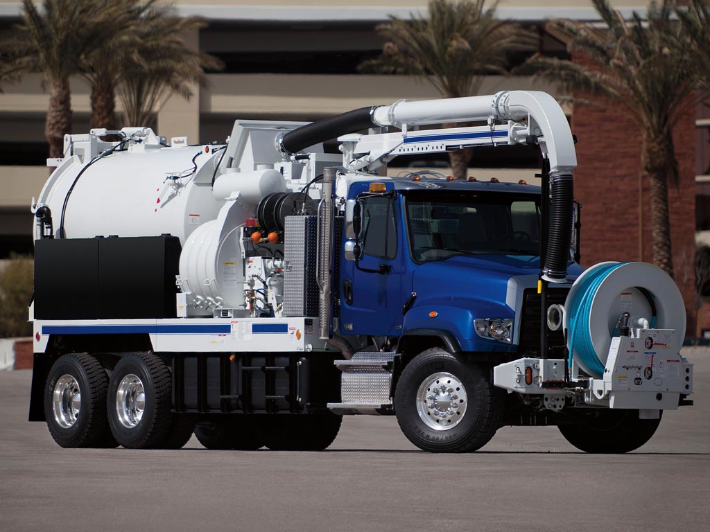 freightliner 114sd sewer truck